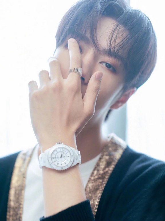 P Cartier Cartier Leopard Collection full of diamonds leopard open ring   the original logo clear lettering    Wang Yibo with models  selected Germany imported s925 sterling silver material plating thick gold   ultra-fin