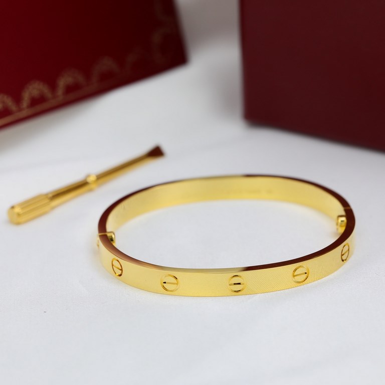 CNC version   Cartier classic diamond-free love bracelet, years of word-of-mouth models. The use of sub-gold material plating 18K gold thick gold does not fade Original CNC machine cutting process! Special promise the de