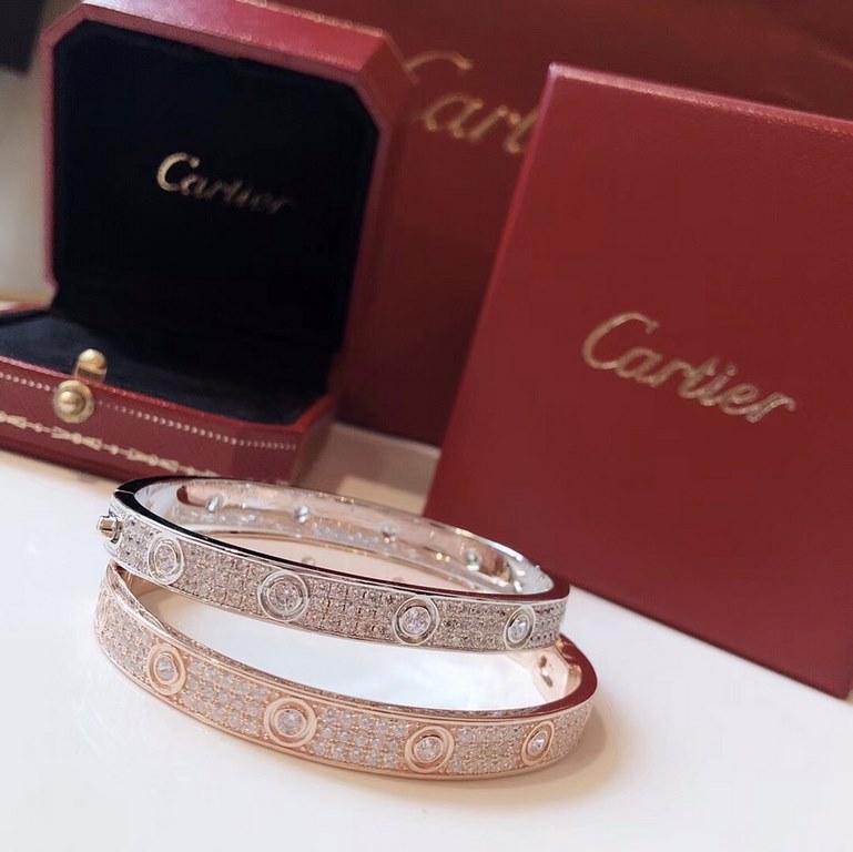 Cartier Cartier full star bracelet, the official website selected models Exclusive high-end quality real picture   on behalf of the purchase level   exquisite and delicate workmanship   heavy version   super fairy aesthe