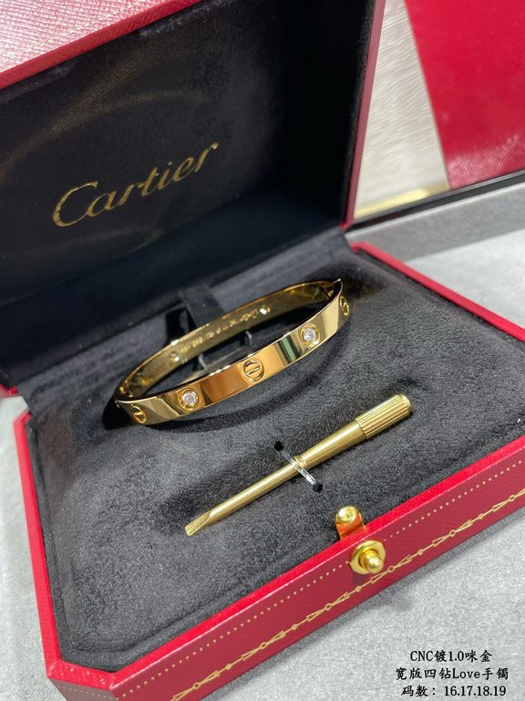 V gold plating 1.0 imitation gold, (16-18 yards 230, 19 yards 250) CNC high definition Cartier wide version of the four diamond LOVE bracelet   High-grade craftsmanship Nail bit polished treatment Screwdriver opening des