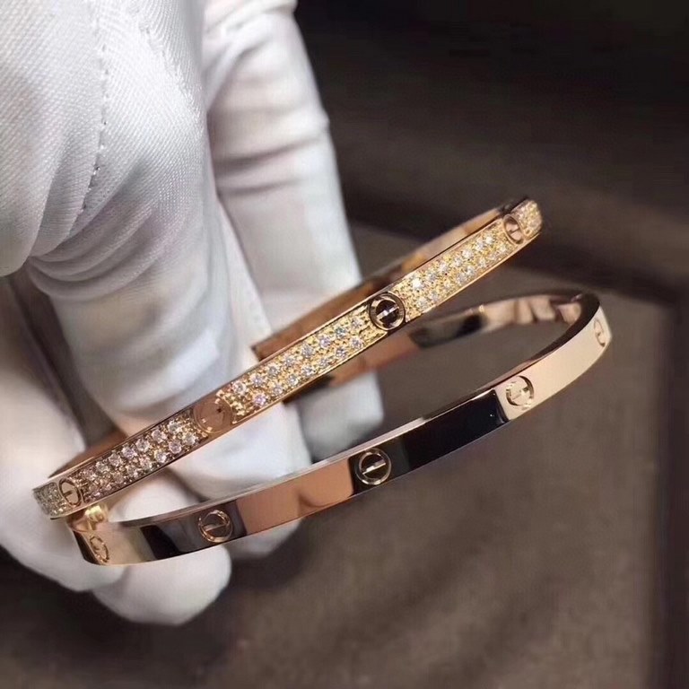 Cartier narrow bracelet LOVE collection Long awaited narrow Caja bracelet with diamonds without diamonds in rose gold, white gold, yellow gold.Available in sizes 16.17.18.19 for both full and no diamonds.