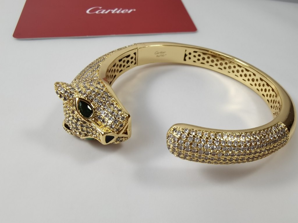 Cartier Cartier Leopard Half Diamond Bracelet One of the symbols of the brand Classic Leopard Head Emerald Gemstone Cartier classic masterpiece, enduring  Legendary classic, has been popular needless to say The original 