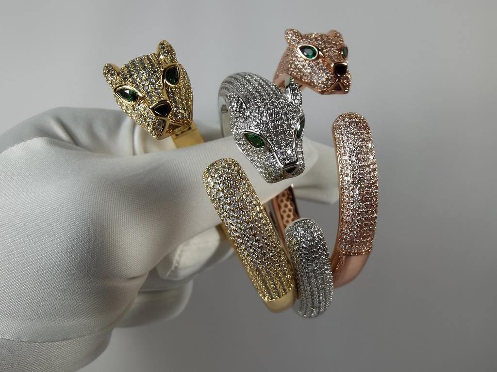 Cartier Cartier Leopard Half Diamond Bracelet One of the symbols of the brand Classic Leopard Head Emerald Gemstone Cartier classic masterpiece, enduring  Legendary classic, has been popular needless to say The original 