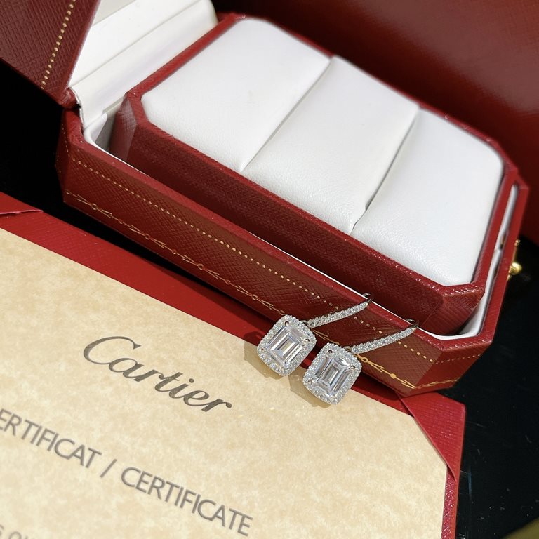 Cartier Cartier Destinee series new models square diamond ear hooks single diamond low-profile luxury content Selected Germany imported s925 sterling silver material plating thick gold color will not fade and not allergi