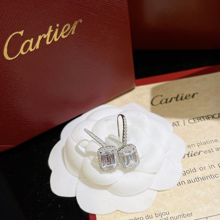 Cartier Cartier Destinee series new models square diamond ear hooks single diamond low-profile luxury content Selected Germany imported s925 sterling silver material plating thick gold color will not fade and not allergi