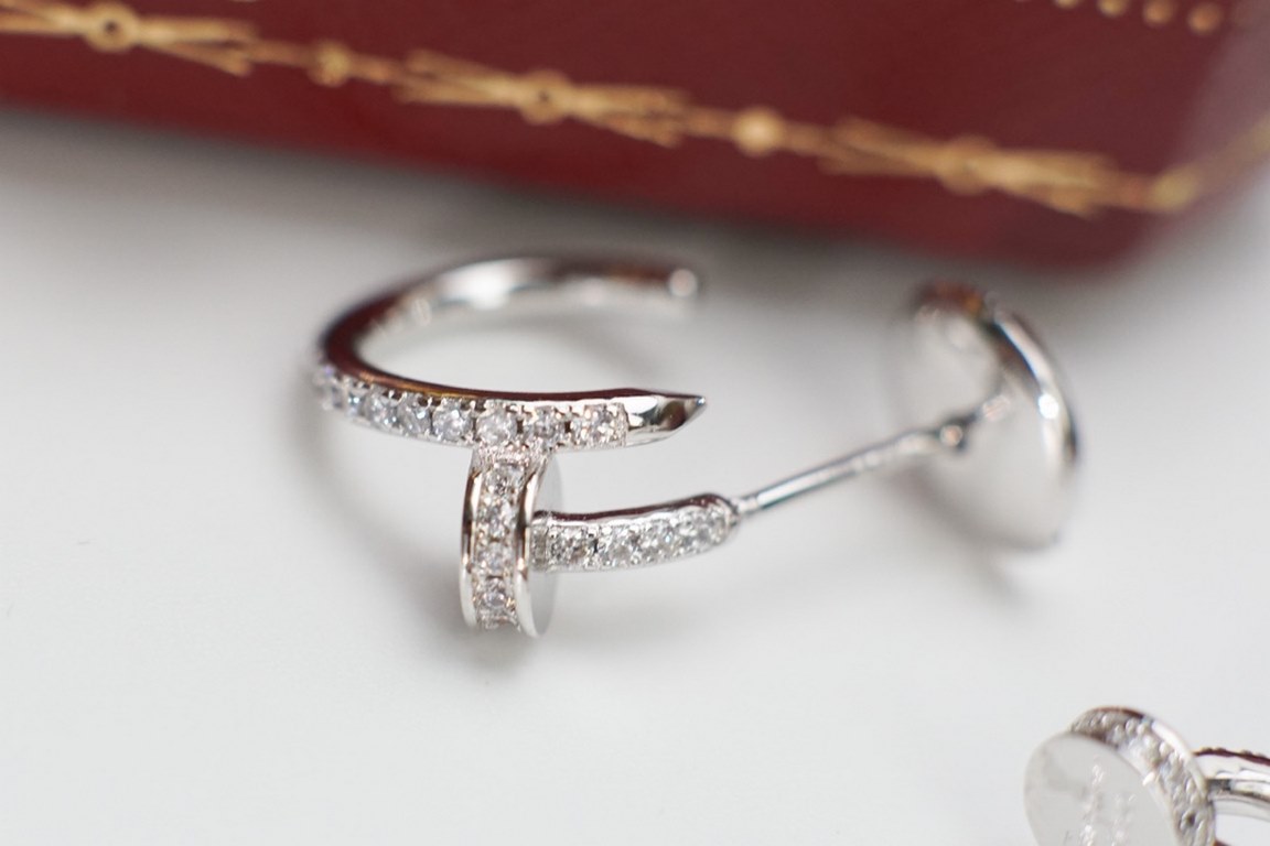 Cartier Cartier Nails Full Diamonds Small Stud Earrings Luxury High-End   Unique Inspiration Avant-Garde Style   Sublimating the Ordinary into Something Extraordinary Showing the Preciousness of the Essence  Cool and Bea