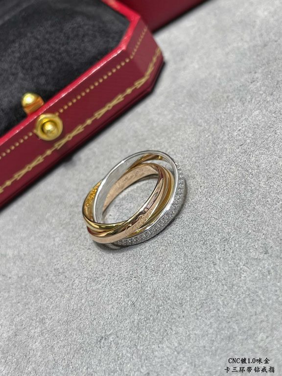 V gold material Yardage 678. cartier three ring with diamonds ring   manually a   ring embracing inlay Perfect interpretation of symmetrical aesthetics Elegant and generous. The ring support Smooth ring arm Wear a high d