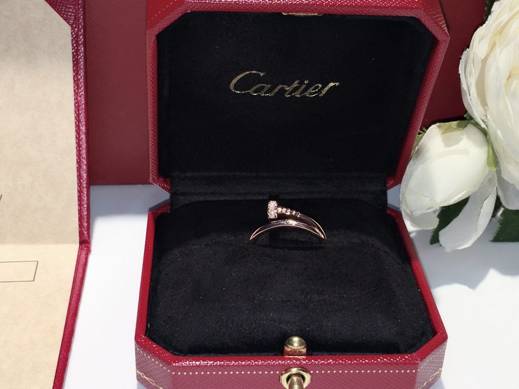 Cartier new nail ring, S925 sterling silver fine version, men and women couples models, opening design does not distinguish between the size, simple and versatile models, Luhan star with models, ring item number L32.