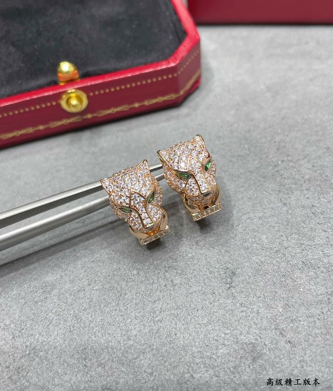 V gold plating mimic gold CNC Cartier leopard head earrings, super dominant leopard, plating 18K mimic gold Plus each product teacher master carved and engraved to present the most perfect product! Absolute poison level!