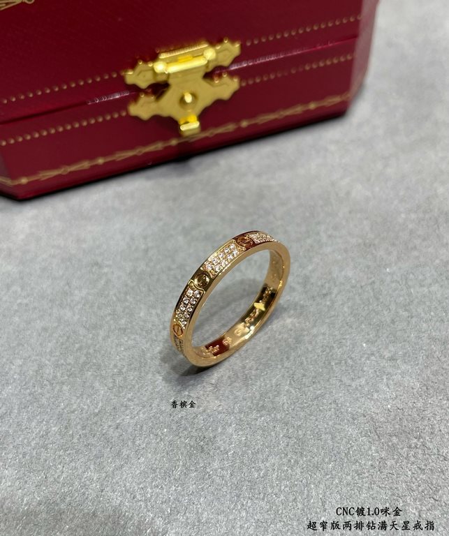 V gold plated with micronized gold Size 5678 Cartier CNC narrow two rows of diamonds full star ring   Each stone on the ring is hand-set Refractive refractive index is visible to the naked eye   V gold material plated wi