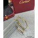 V gold material Cartier CNC large head and tail diamond stud earrings, according to the 18K real gold goods to create micro-setting technology typing. Foreign orders to see the details of the workmanship is very well rec