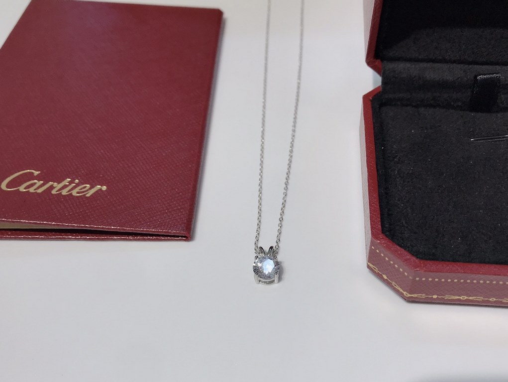 Cartier classic pop single diamond collarbone chain necklace, s925 silver, daily versatile! Classic fashion! Necklace item number