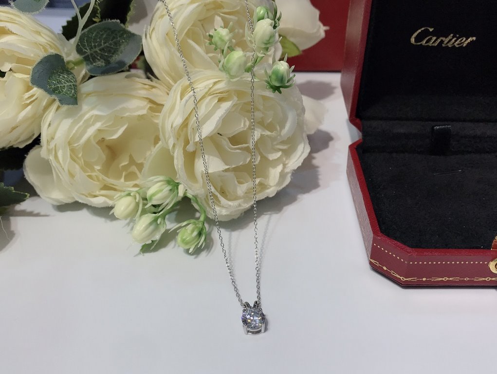 Cartier classic pop single diamond collarbone chain necklace, s925 silver, daily versatile! Classic fashion! Necklace item number