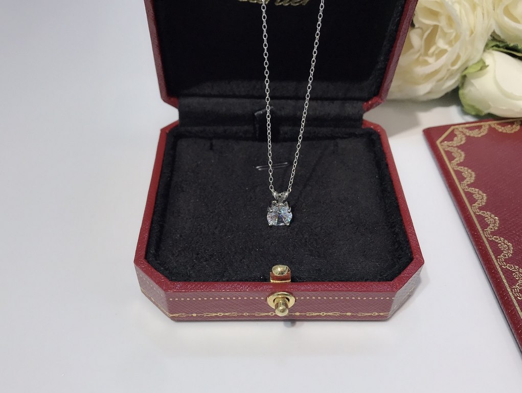 Cartier classic pop single diamond collarbone chain necklace, s925 silver, daily versatile! Classic fashion! Necklace item number