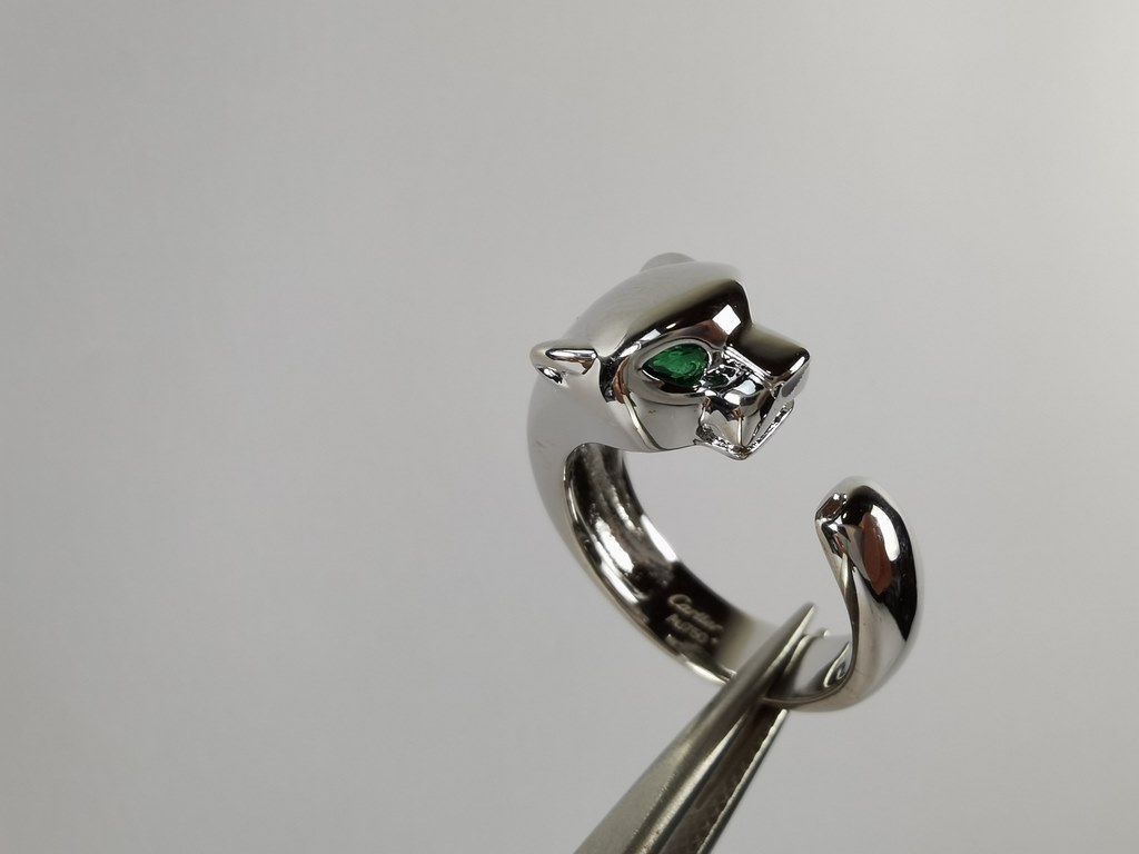 Cartier One of the symbols of the brand  Latest fire Cartier leopard emerald gemstone ring Cartier classic masterpiece, enduring Legendary classic, always popularNo need to say Original customized openings One size fits 