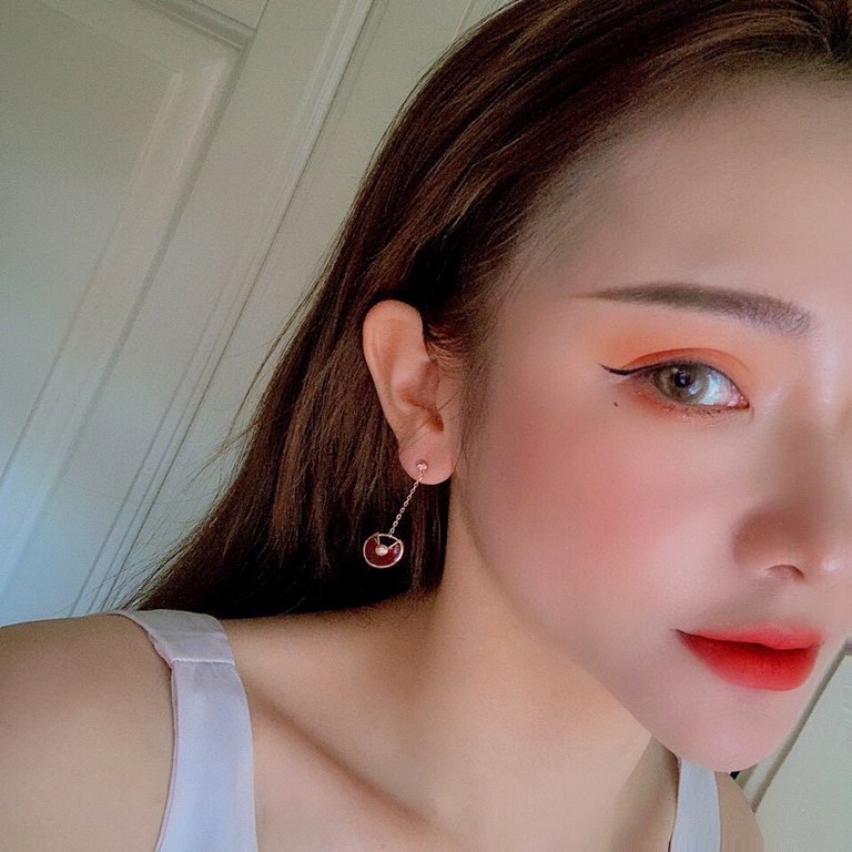 Seiko version] Cartier amulet earrings carnelian earrings, real gold customized the most one! With a variety of different guardian stones to convey strong emotions, it is like an amulet, or a lock of promises, spitting o