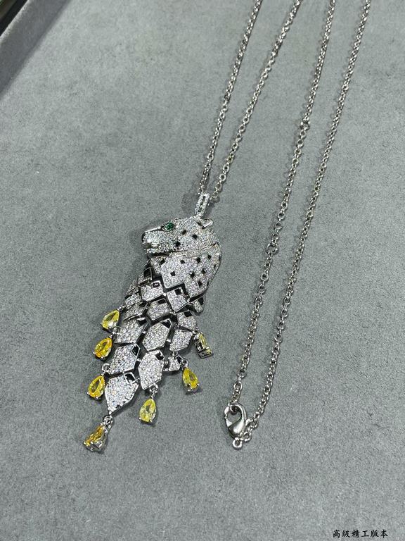 High-grade version Cartier spotted yellow diamond leopard necklace. One word cool    Premium version with mesh backing Extremely intricate workmanship plating Evergreen explosive models