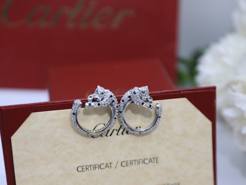 sold crazy star hot push models   Cartier Cartier jewelry sexy three-dimensional SOLEIL fashion full of diamonds spotted leopard ring crystal diamond stud earrings shipment   Song Xi the same paragraph, the beauty of the