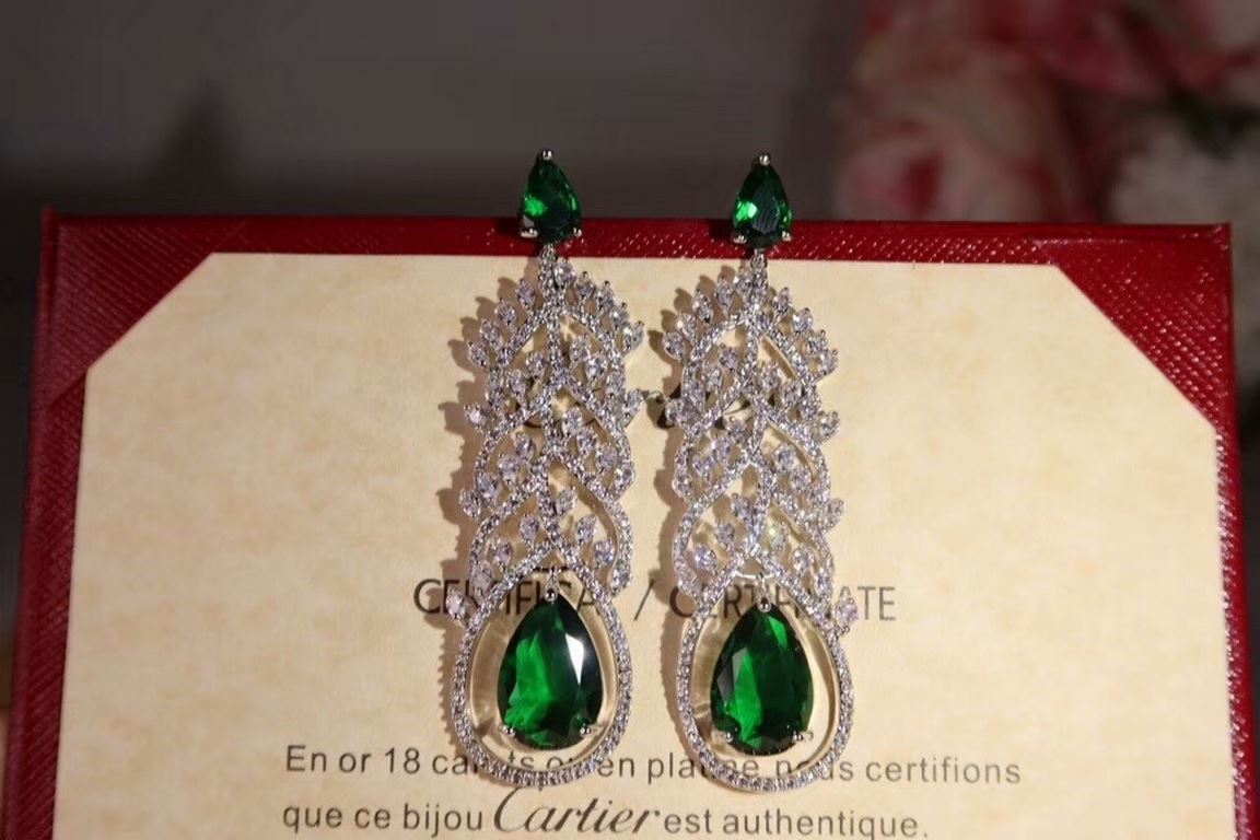 sold crazy star hot push models     Cartier Cartier Series Jewelry sexy stereo SOLEIL fashion full of diamonds feather petals emerald earrings earrings shipment    stars with the same paragraph, beautiful and beautiful e