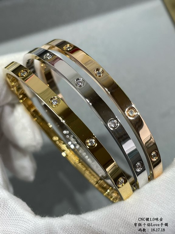 V gold plated 1.0 imitation gold, CNC high definition Cartier narrow version of the ten diamonds LOVE bracelet, size 16.17.18   High-level craftsmanship Nail bit polished treatment Screwdriver opening design  90 degrees 