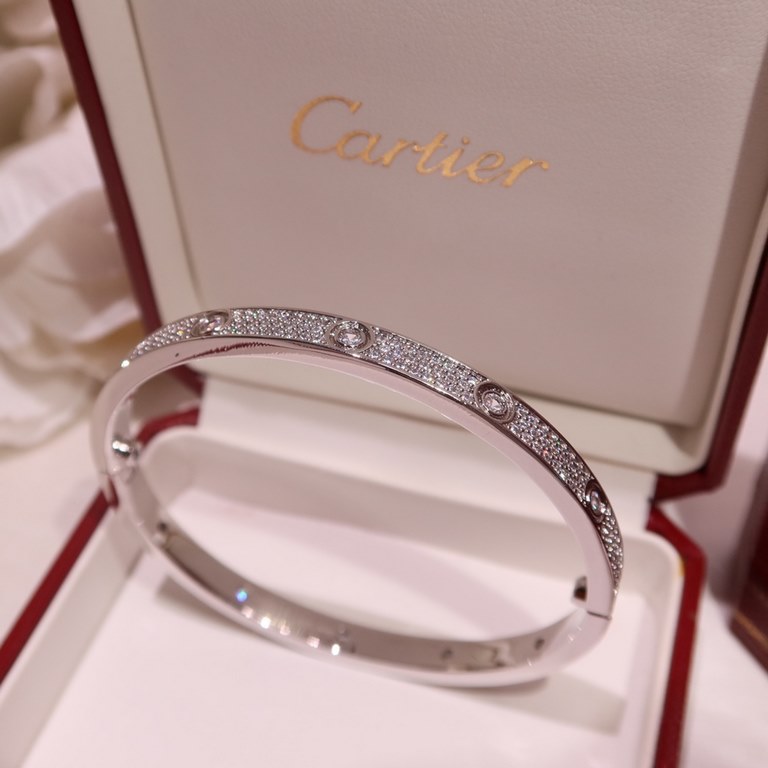 Love to build a happy life                ... Cartier Cartier nail full of diamond burst couple bracelet recommended   . Sub-gold material rose gold, white gold gold color available  .