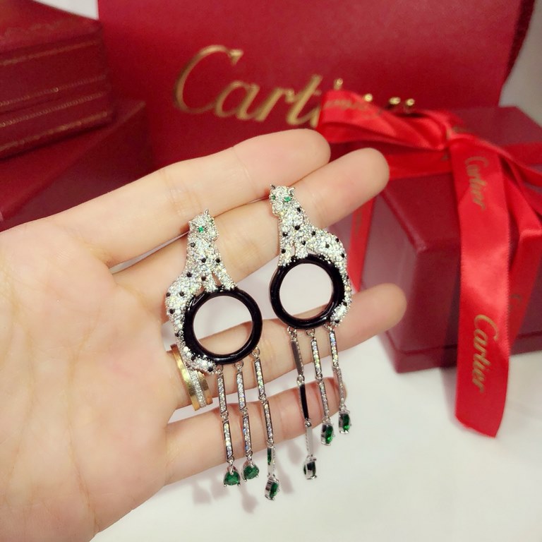 Sell crazy star hot push models    Cartier Cartier Series Jewelry sexy three-dimensional SOLEIL fashion full of diamonds spotted leopard circle tassel emerald earrings earrings shipment   star with the same paragraph, be