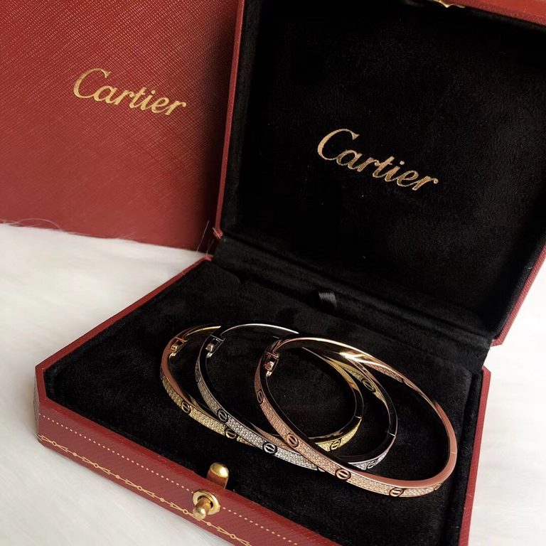 High-end sterling silver material   Cartier Cartier Narrow version of the star bracelet Classic Classic Classic A large number of stars Netroots with the same models Super versatile bracelet style without one! Selected G