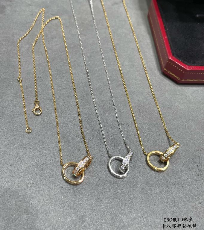 V gold plating 1.0 imitation gold CNC high version Cartier classic double ring necklace with diamonds   real shot   high-end customization    Look at the chain plate to see the engraving, and then look at the workmanship