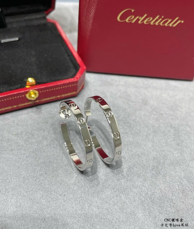 V gold material CNC high version Cartier large LOVE earrings, high-end customized    look at the engraving, and then look at the workmanship Original replica into the counter without pressure. Imported from Germany Luxur