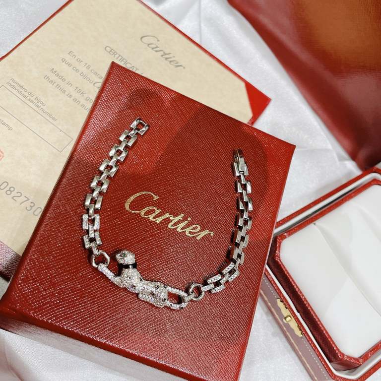 Cartier Cartier 11 Leopard Full Diamond Bracelet Shipped Classic aristocratic model, luxury full diamonds caressing leopard design Exclusive real shot   Heavy industry to create a perfect replica of the imported V gold m