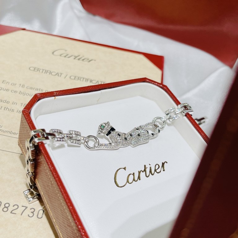 Cartier Cartier 11 Leopard Full Diamond Bracelet Shipped Classic aristocratic model, luxury full diamonds caressing leopard design Exclusive real shot   Heavy industry to create a perfect replica of the imported V gold m