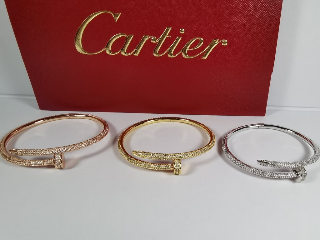 New  Cartier studded bracelet 360 degrees full of diamonds surrounded  [The highest version of the market]   The industry's most cutting-edge and most complete   Cartier Nail double layer full of diamonds Nail bracelet s