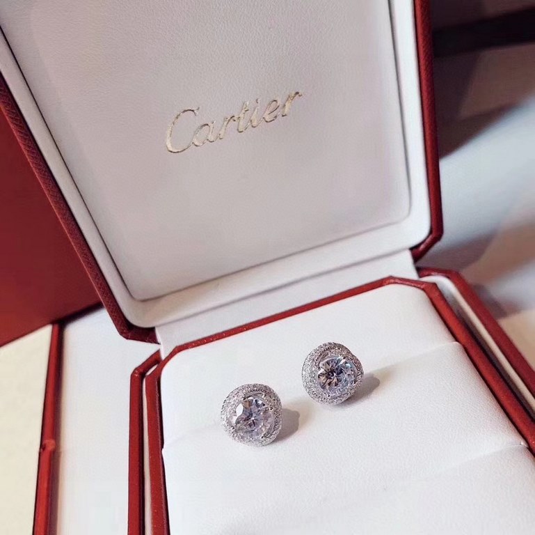 Cartier Cartier Spin Series four claw earrings   Original logo wordmark Classic luxury High-end customized 925 sterling silver gold-plated!bling bling High-carbon diamonds shock you understand   stars with the same model