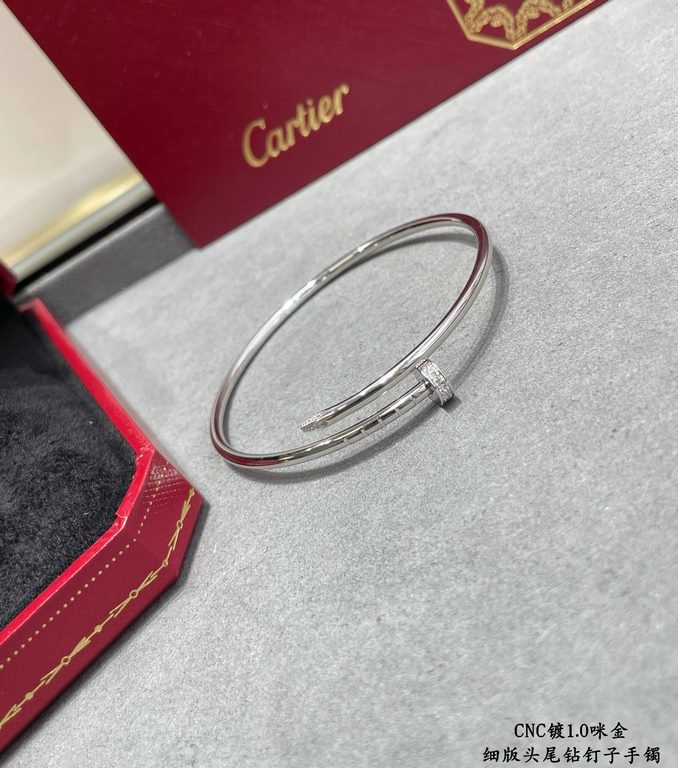 V gold plated 1.0 imitation gold Size 16.17. CNC pair version Cartier fine version of the head and tail diamond hollow tube studs bracelet, three colors together