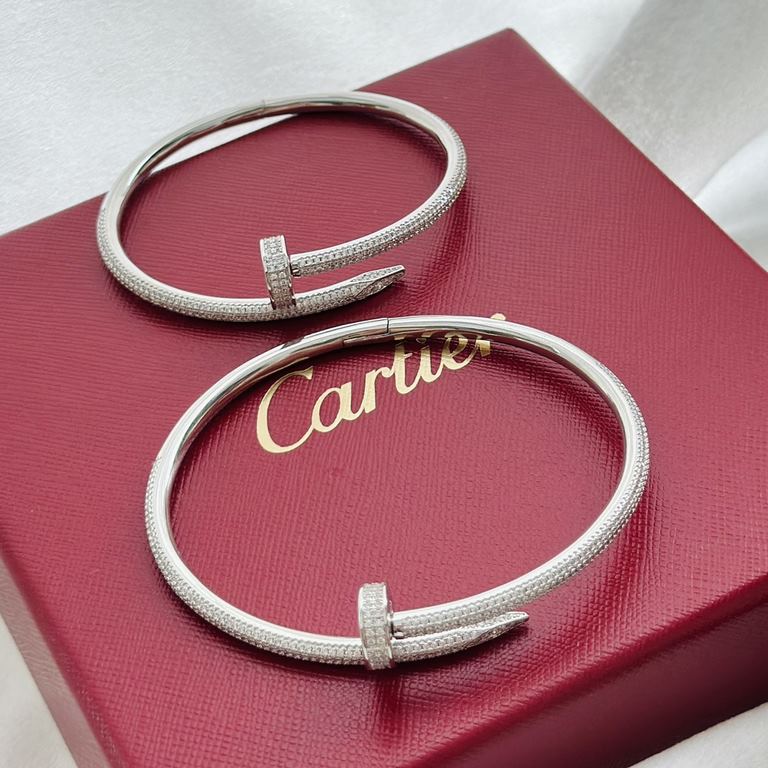 In Stock CoupleB181   Valentine's Day preferred   Cartier Full Diamond Cartier Couple Nail Bracelet   Hand-set 500 top imported Eight Hearts and Eight Arrows diamonds 11 customized Counter counter counter laser logo abso