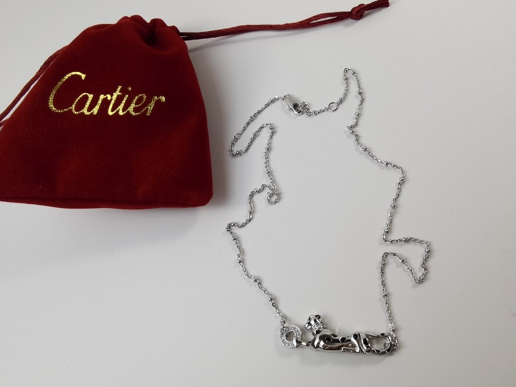 Cartier Cartier [strong] 11 leopard necklace shipping   Leopard necklace   classic aristocratic model, luxury full diamonds caressing leopard design     exclusive real shot ! With emerald leopard eyes to make the leopard