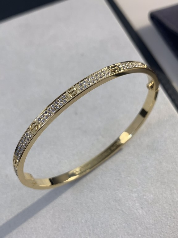 (CNC hand-set version)  Narrow version of the full star couple bracelet three colors rose gold  gold  silver three sizes 16 17 18 -  love series   Leve series   million years of classic bracelets Every time we talk about