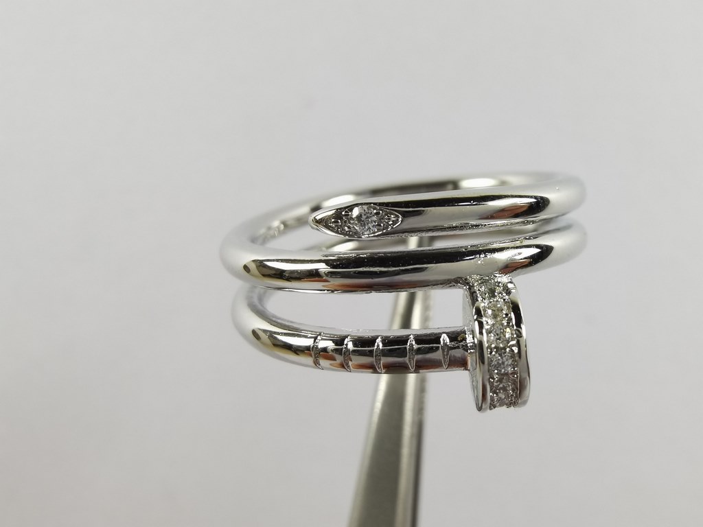 Cartier Cartier Nail Ring New Double Diamond Ring   Cartier classic masterpiece, enduring  Legendary classic, always popular needless to say  Au750 standard ultra-thick electroplating  Original logo Size Qi 678      give