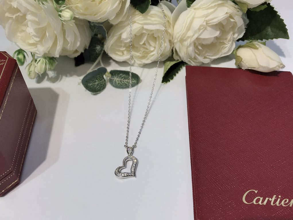 Cartier haret series large oblique love heart , 925 sterling silver, hand-set with 5A simulation diamonds, exquisite temperament, A37.