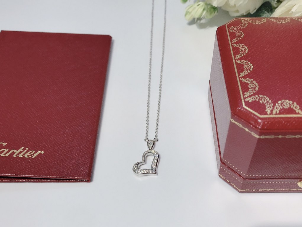 Cartier haret series large oblique love heart , 925 sterling silver, hand-set with 5A simulation diamonds, exquisite temperament, A37.