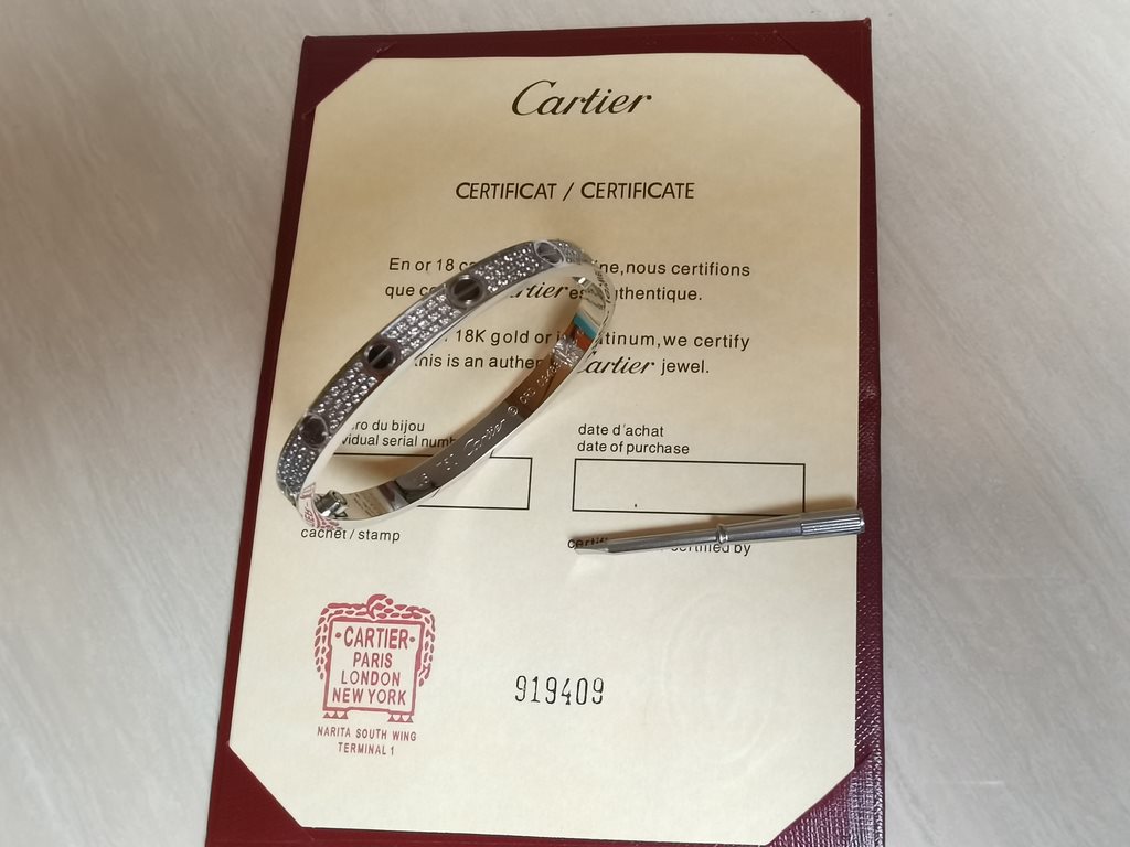 real shot   Seiko original consistent Cartier classic models series black studs sky sky star   bracelet ● white gold ● size average size female No. ● industry's most cutting-edge and most complete Au 750 18K gold process