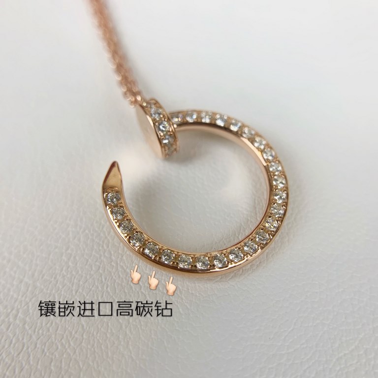 New   Fire   Cartier full diamond studded necklace. Meng Ziyi same model, super stars net red wear! There must be a reason for it to be a big hit! The nail shape is full of personality, fashion trend, define yourself! Si