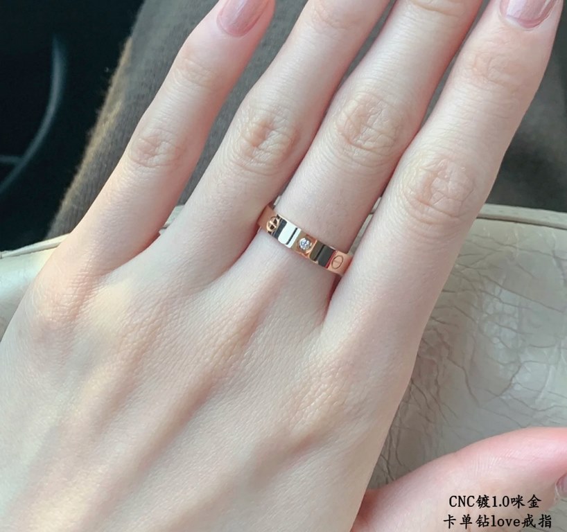 V gold material Size 678 . Cartier CNC Narrow Solitaire Love Nail Ring   One of the most popular rings     Timeless classic In recent years it has been very hot High-end, high carbon diamonds in micro-setting material Th