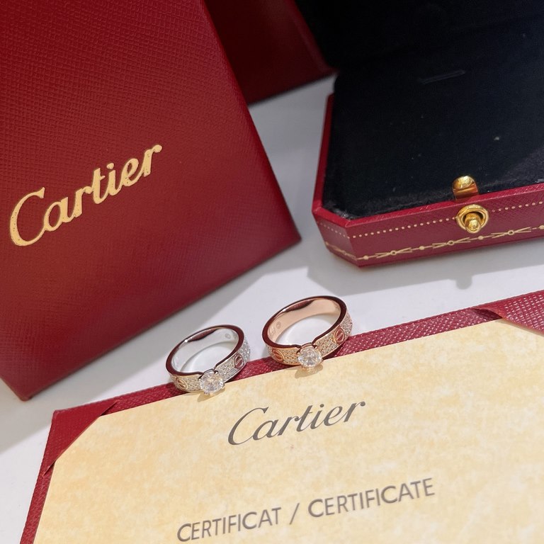 Fireworks top typing three months   Cartier new version original single    full of stars latest new main stone full of diamonds Ring. Eight hearts and eight arrows   high carbon diamonds The most popular one of the ring 