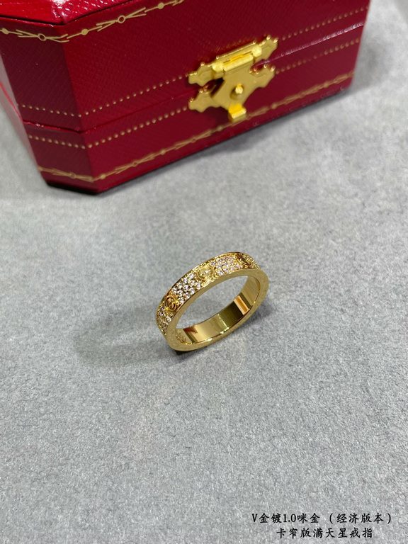 V gold plated imitation gold   (economy version). Yardage 5678. cartier narrow full star ring. Eight hearts and eight arrows with high pop diamonds. One of the most popular rings in summer     Timeless classic Very hot i