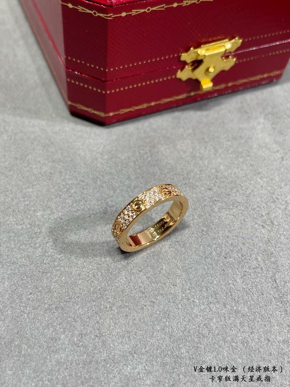 V gold plated imitation gold   (economy version). Yardage 5678. cartier narrow full star ring. Eight hearts and eight arrows with high pop diamonds. One of the most popular rings in summer     Timeless classic Very hot i