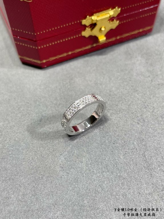 V gold plated imitation gold   (economy version). Yardage 5678. cartier narrow full star ring. Eight hearts and eight arrows with high pop diamonds. One of the most popular rings in summer     Timeless classic Very hot i