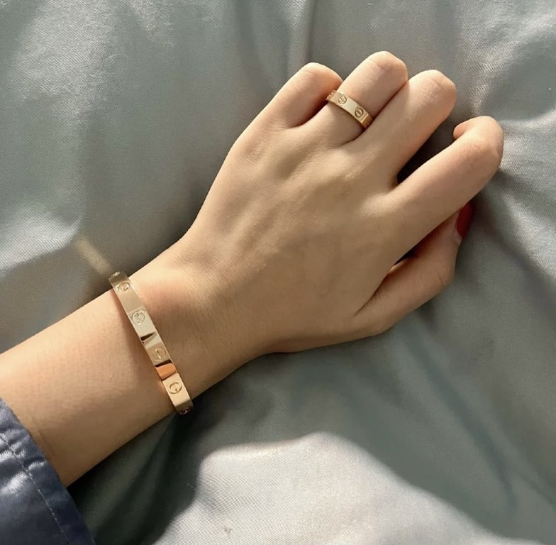 V gold material Wide version code 6789, narrow version code 5678 rose gold. Cartier nail ring CNC ring   to meet your dream of nails counter price of 22900 Cartier China line exclusive debut of the main promotion of the 