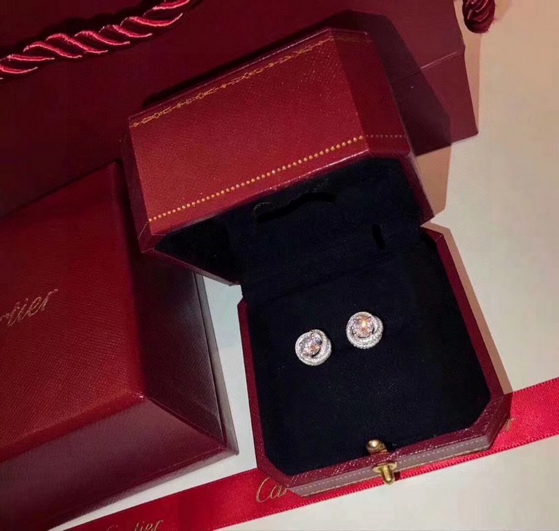 Cartier Cartier Rotating Collection Four Claw Stud Earrings Classic Luxury High-end Customized 925 Sterling Silver Gold-Plated!bling bling High-carbon diamonds shock you know!