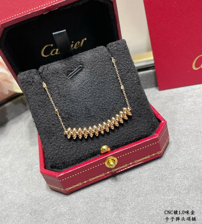 V gold plated 1.0 imitation gold Cartier CNC bullet necklace    The two sides of the small willow nails can be free to shake, very personalized one. Eternal classic Very hot in recent years High-end Micro-setting materia